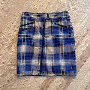 Rag&bone skirt hits above knee. High quality tweed and zippers